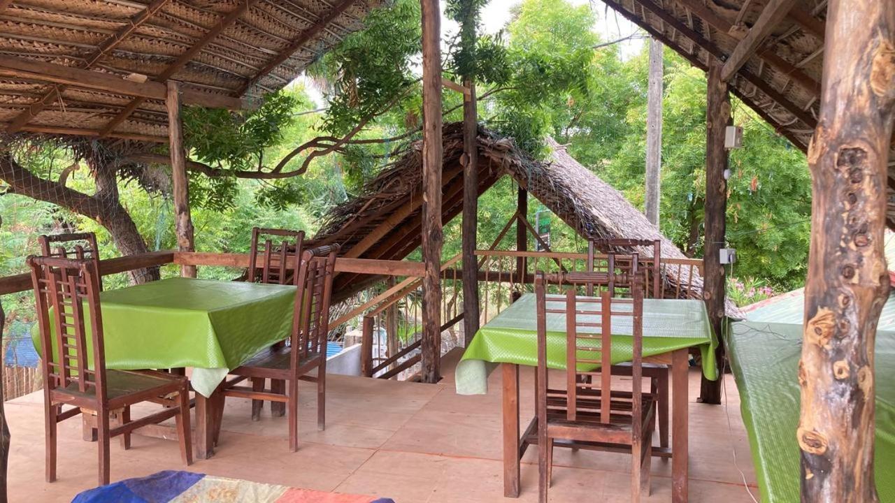 Ceylon Beach Haven Uppuveli Trincomalee Buitenkant foto